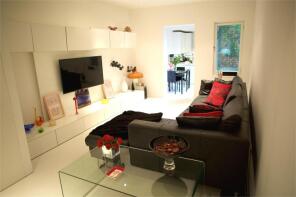 8, College Terrace, Finchley, London N3 1DT