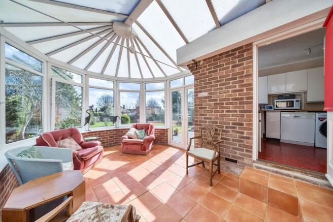 Rozelle Close, Littleton, SO22 photo 4