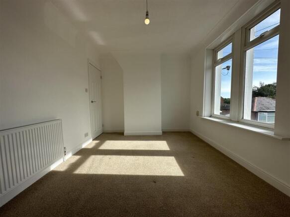 2 bed Terraced to rent Image 9