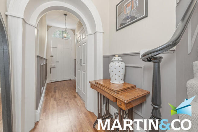 3 bed Apartment for sale Image 7