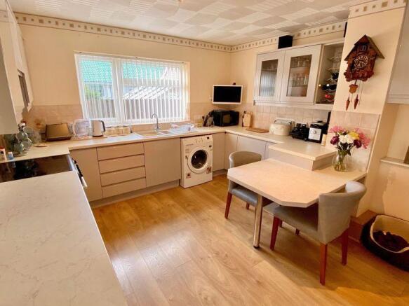 Kitchen2