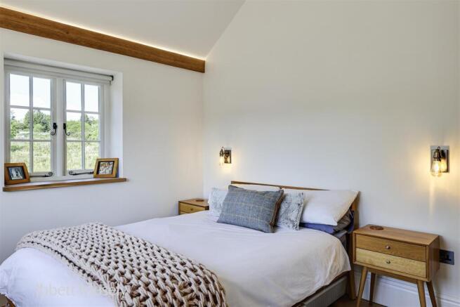 20 Bedroom .jpg