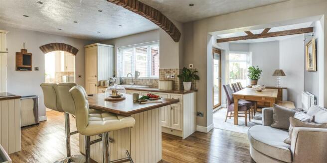 Magnificent Living Kitchen/Dining Room