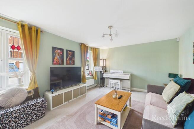 3 bed Semi-Detached for sale Image 4