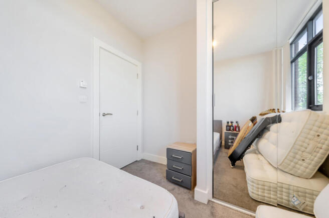 2 bed Flat for sale Image 11