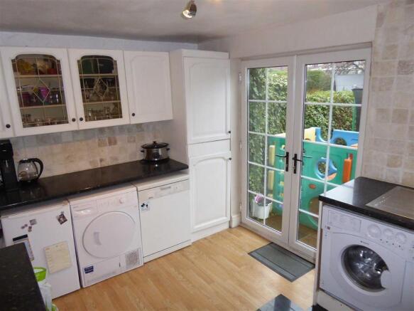 Fitted Kitchen:
