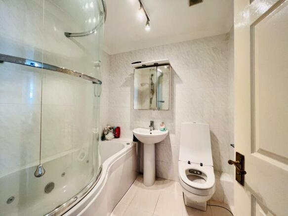 Bathroom.jpeg