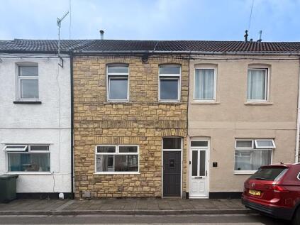Coronation Street, Risca, NP11