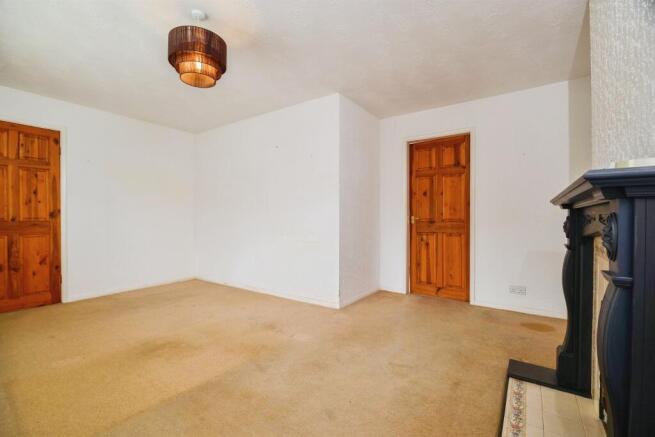 3 bed Terraced for sale Image 7