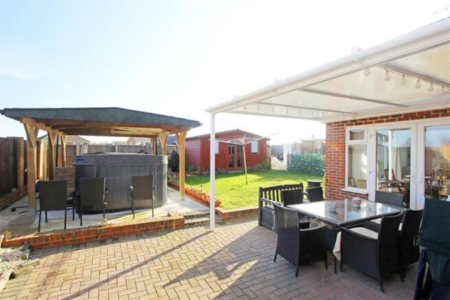 14Fallowfield-Garden.jpg