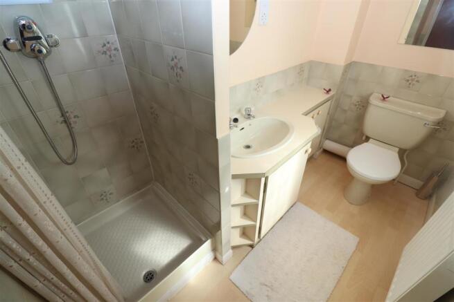 En-suite Shower Room / WC