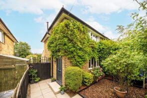 5, St Norbert Green, London SE4 2HD
