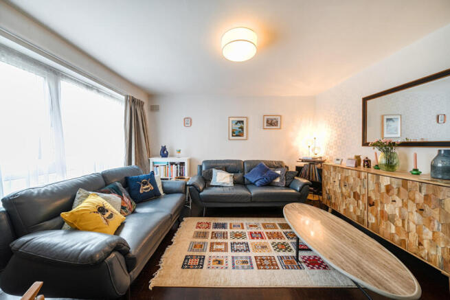 1369077-6-68f0e89...