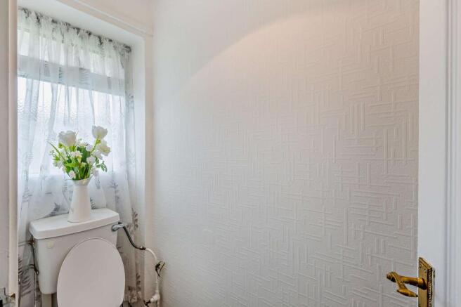 3 bed Terraced for sale Image 10