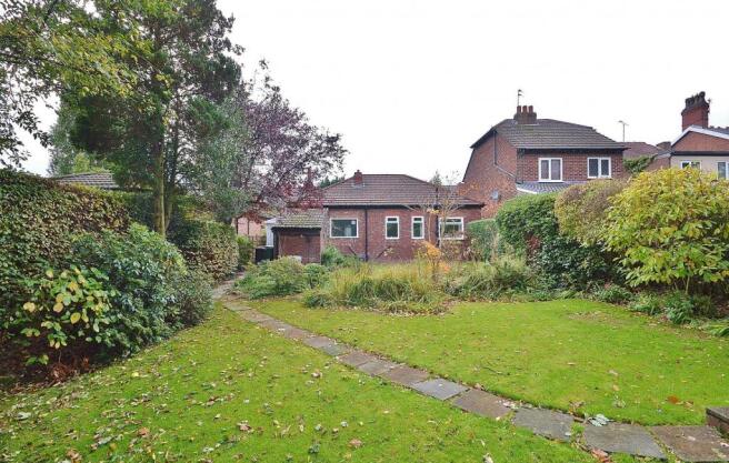 Garden & rear ex