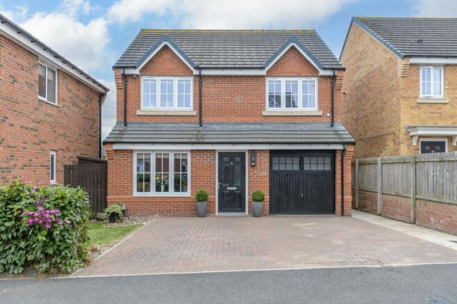 3-bed detached on Brandling Way, Hadston, NE65, £135,000
