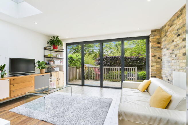 Amy Road, Oxted, Surrey, RH8 0PX photo 4