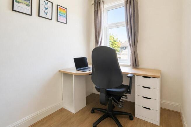 3 bed Semi-Detached for sale Image 9