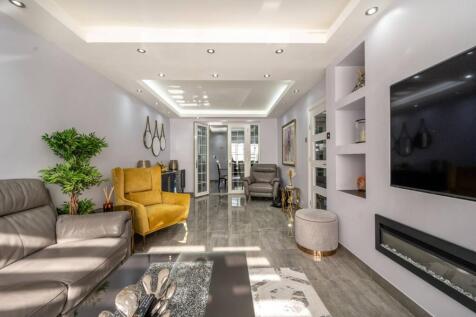 Normanshire Drive, Chingford, London, E4