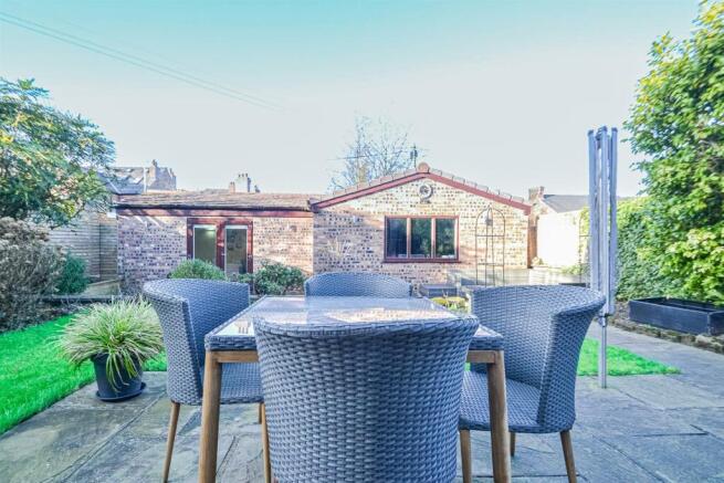 Patio Garden, Garden Room & Garage