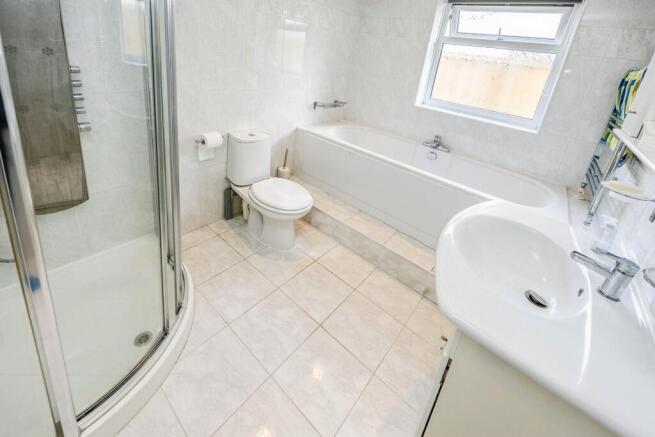 3 bed Detached Bungalow for sale Image 11