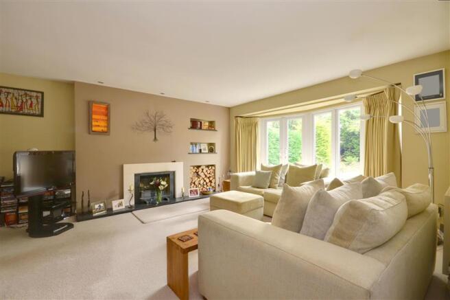 Lounge/ Dining Room