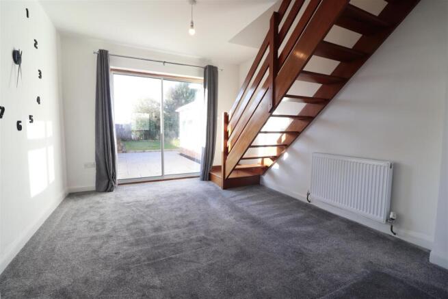 Lounge/ Dining Room