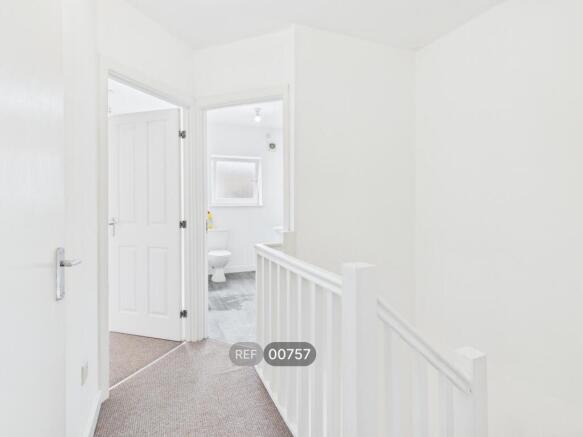 2 bed Terraced to rent Image 12