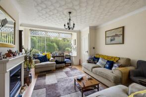 82, Woodcote, Killay, Swansea SA2 7AU