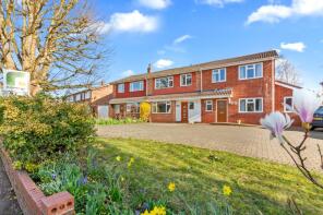 296, Totteridge Road, High Wycombe HP13 7LW