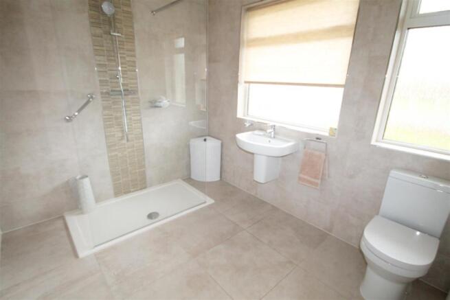 shower room 1.JPG