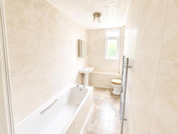 2 bed Terraced for sale Image 11