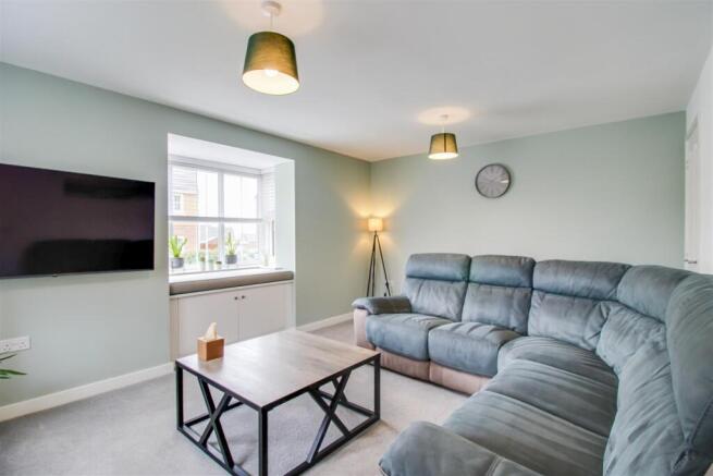 3 bed Semi-Detached for sale Image 4