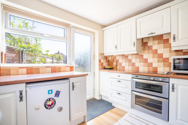 4 bed Semi-Detached for sale Image 5