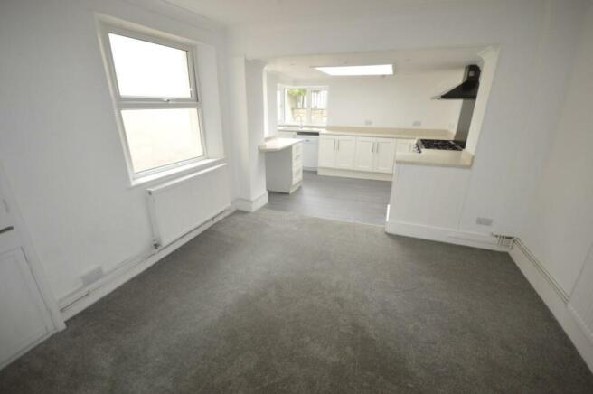 DSC_0005 (Medium).JPG