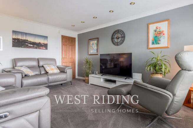 3 bed Detached for sale Image 8