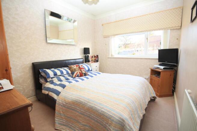 BEDROOM 2