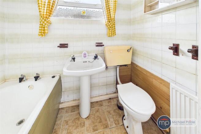 2 bed Bungalow for sale Image 9