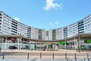 Flat 425, The Blenheim Centre, Prince Regent Road, Hounslow TW3 1ND