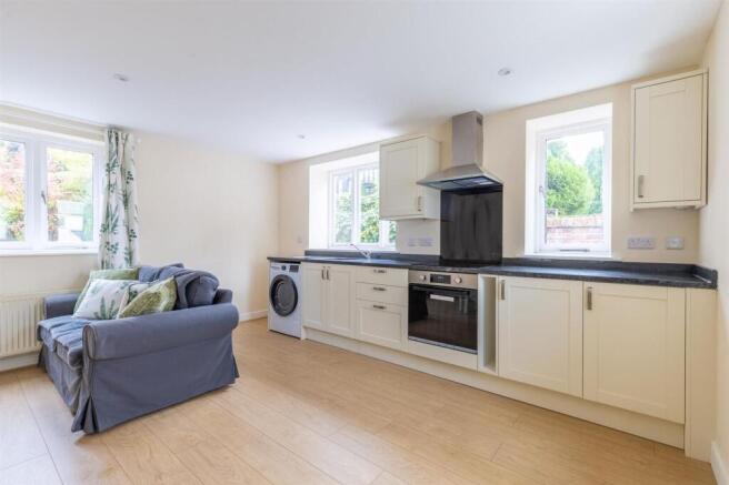 8BroxtonHallMews-4.jpg