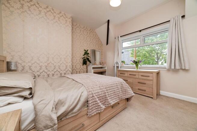 3 bed Terraced for sale Image 8
