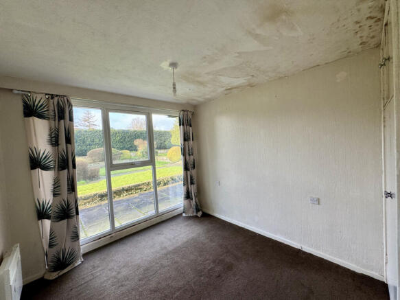 2 bed Flat for sale Image 6
