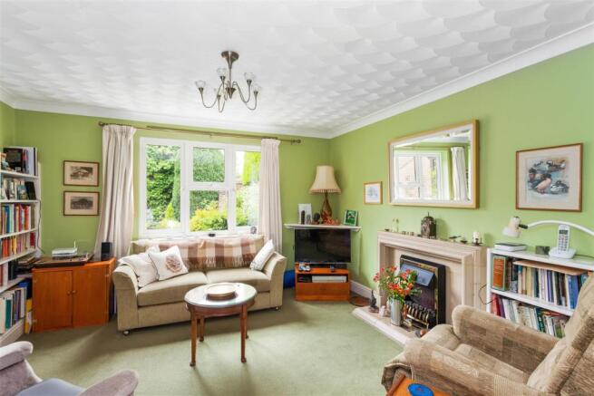 15 Martinsell Green