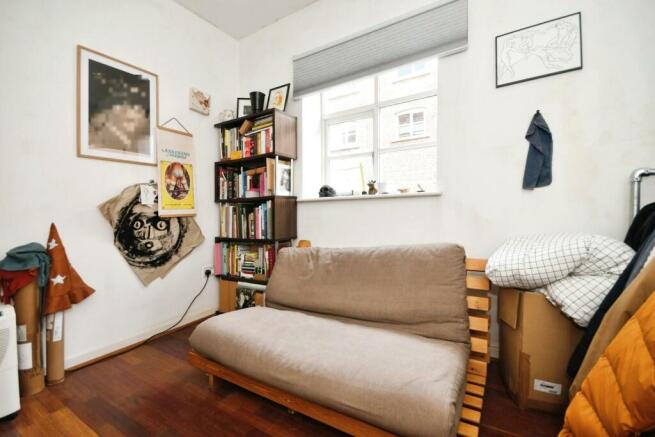BEDROOM 2