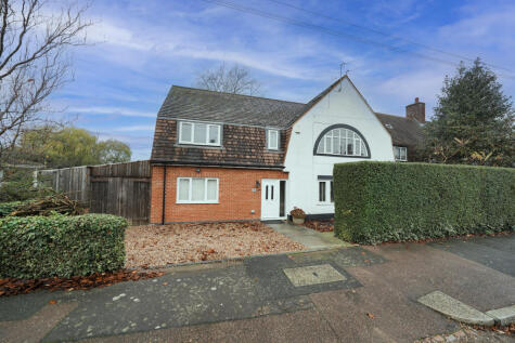 Peters Drive, Leicester, Leicestershire, LE5