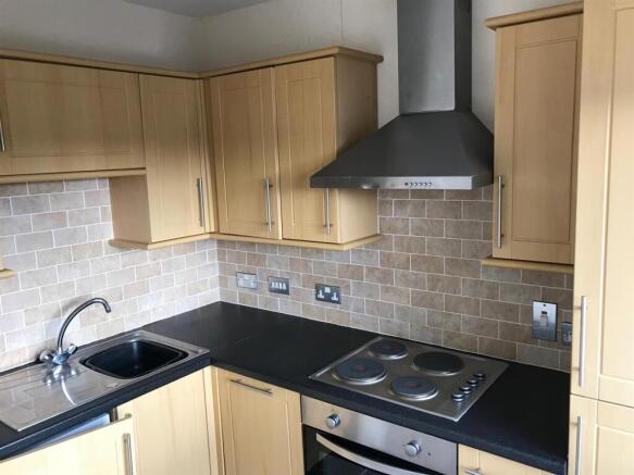 Kitchen 2.jpeg