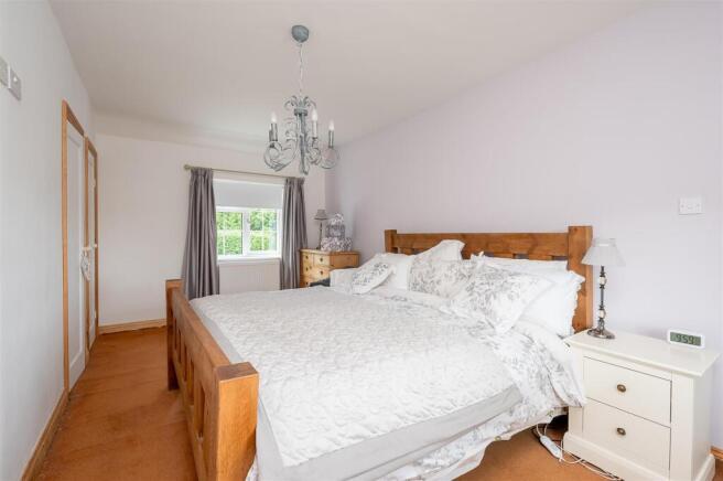 2 bed Semi-Detached for sale Image 5