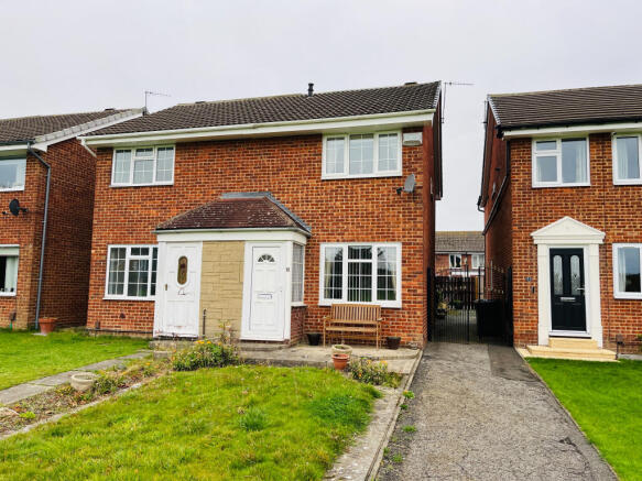 3-bed semi-detached on Carlow Close, Guisborough, Redcar And Cleveland, £140,000