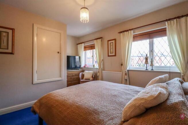 2 bed Semi-Detached for sale Image 9