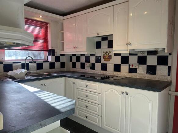 3 bed Semi-Detached for sale Image 5
